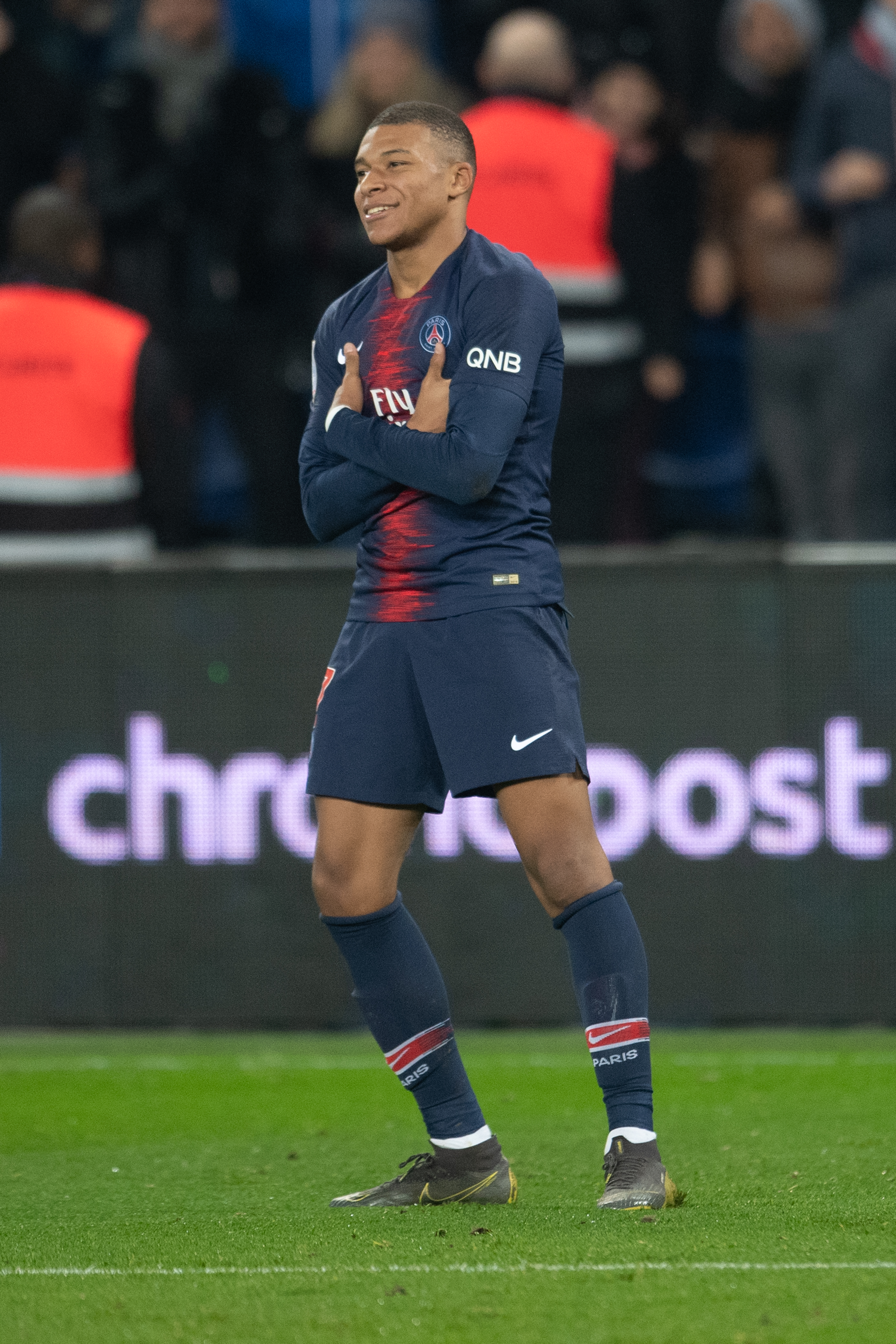 纳帅：尊重马扎加入阿尔及利亚，但选择国家队应出于自豪感（纳帅：理解马扎选择为阿尔及利亚效力，但国家队抉择应源自自豪感）