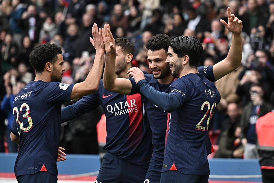 西甲半场：米利唐头球造险+伤退，皇马0-0塞尔塔