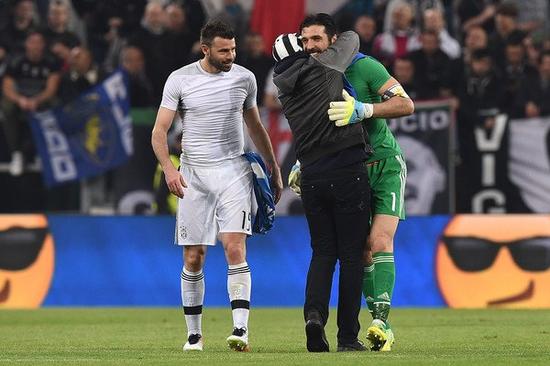 灰熊连续制造惊喜成为黑马（灰熊频频爆冷跃升黑马）