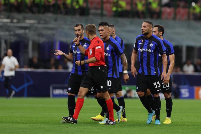 他今天的表现无可挑剔