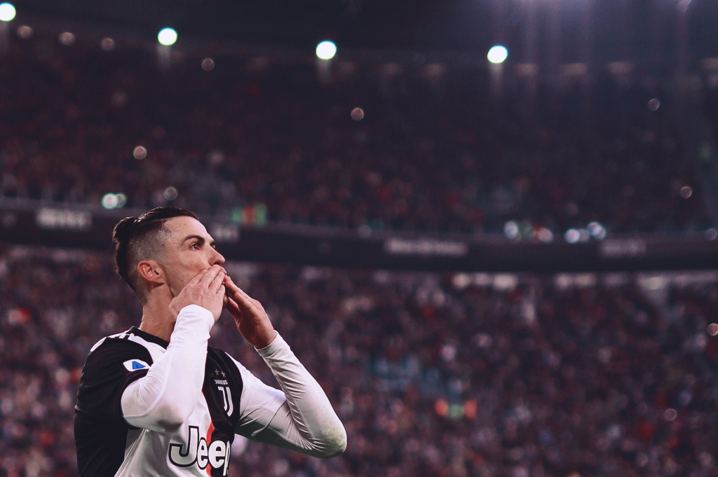 小马哥冠军教头！马斯切拉诺夺教练生涯首冠，执教迈阿密35胜（小马哥加冕冠军主帅！马斯切拉诺摘执教生涯首冠，率迈阿密豪取35胜）